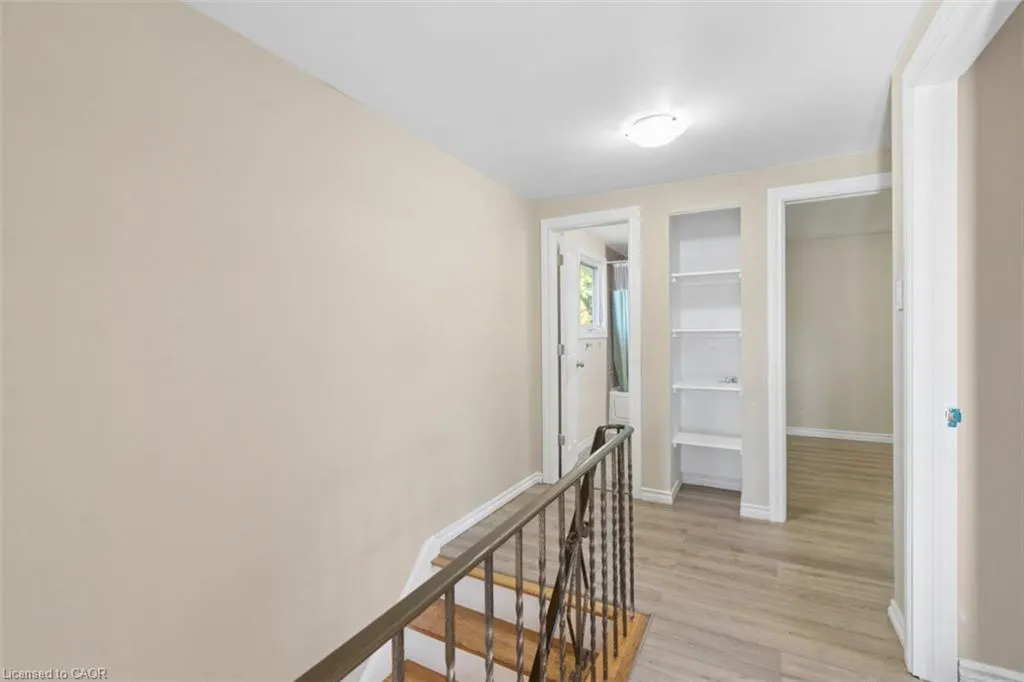 8 Forest Glen Crescent