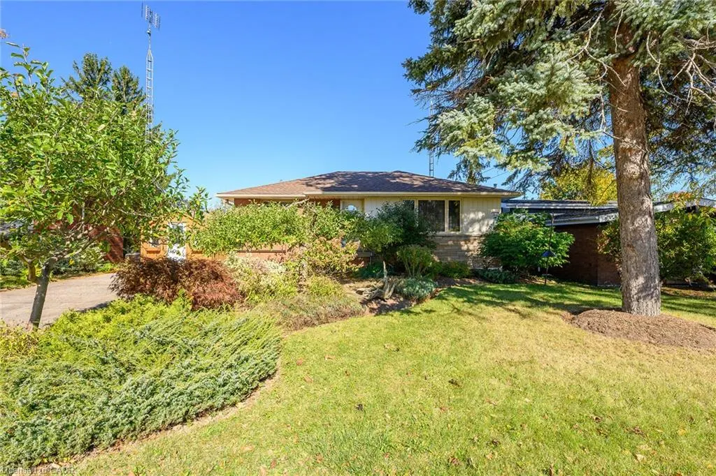 6 Sandringham Avenue