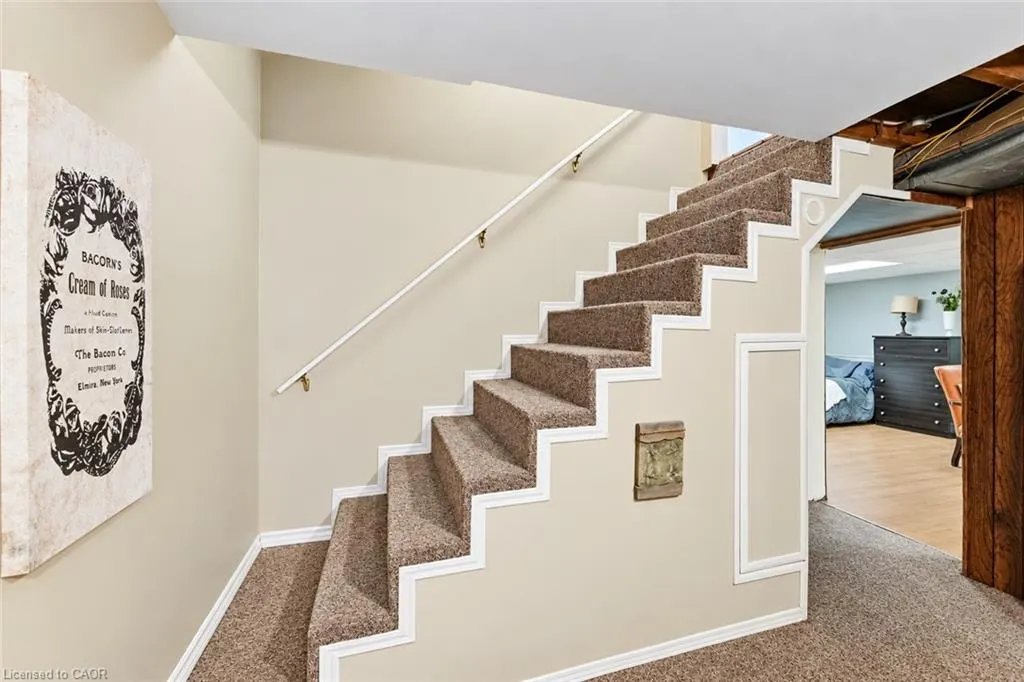 35 Pleasant Avenue