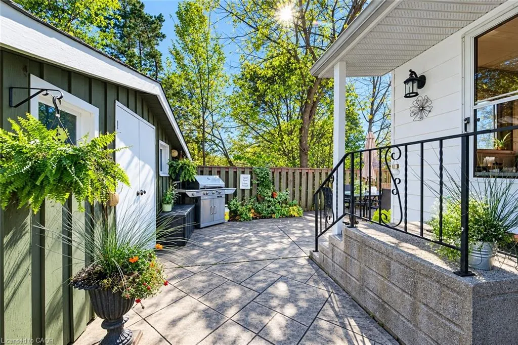 35 Pleasant Avenue