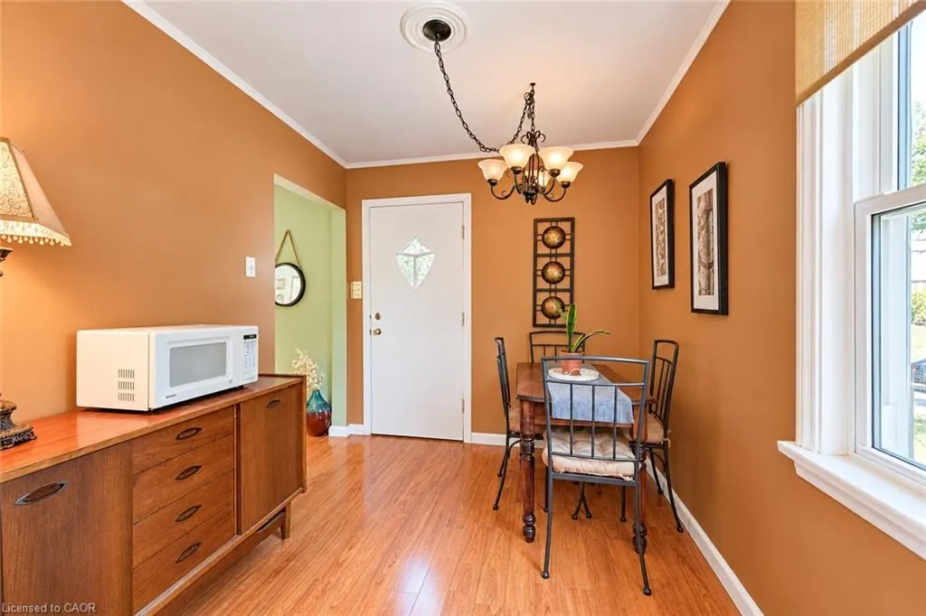 35 Pleasant Avenue
