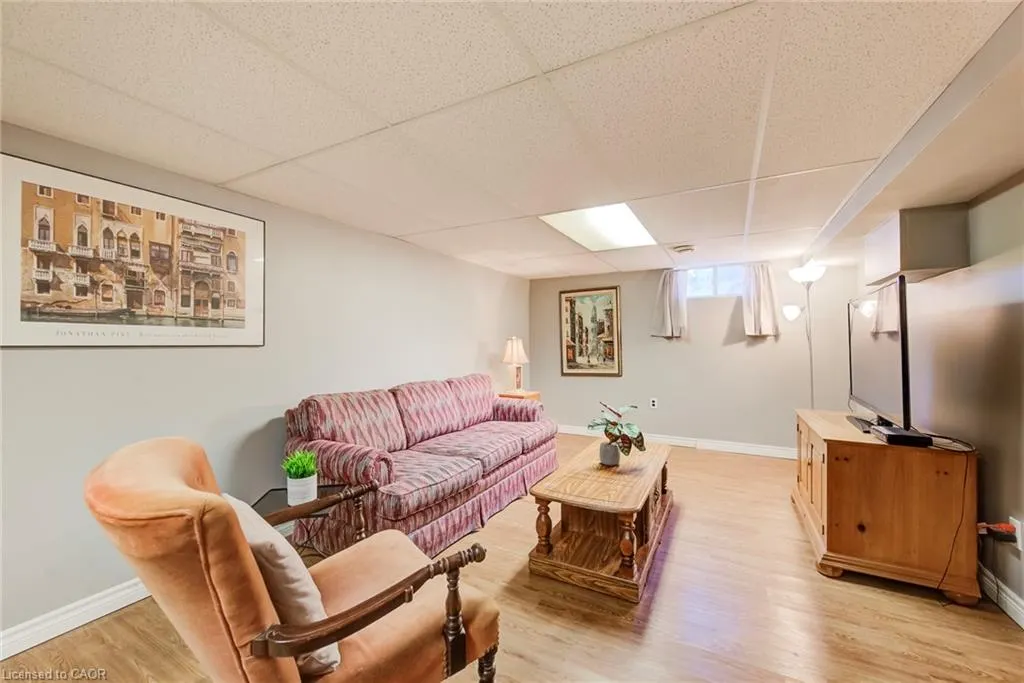 35 Pleasant Avenue