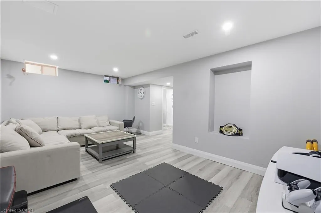 19 Hibiscus Lane