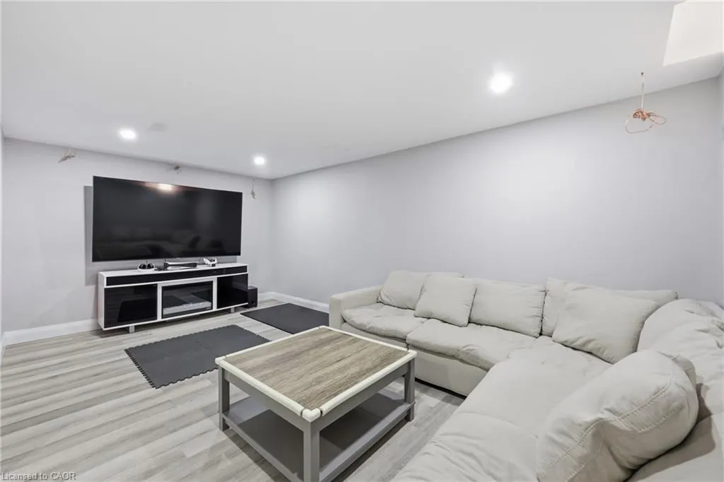 19 Hibiscus Lane