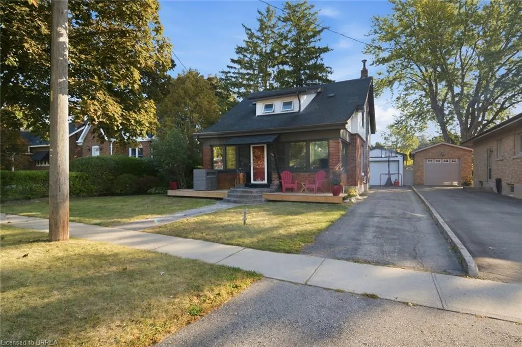 13 Forest Road