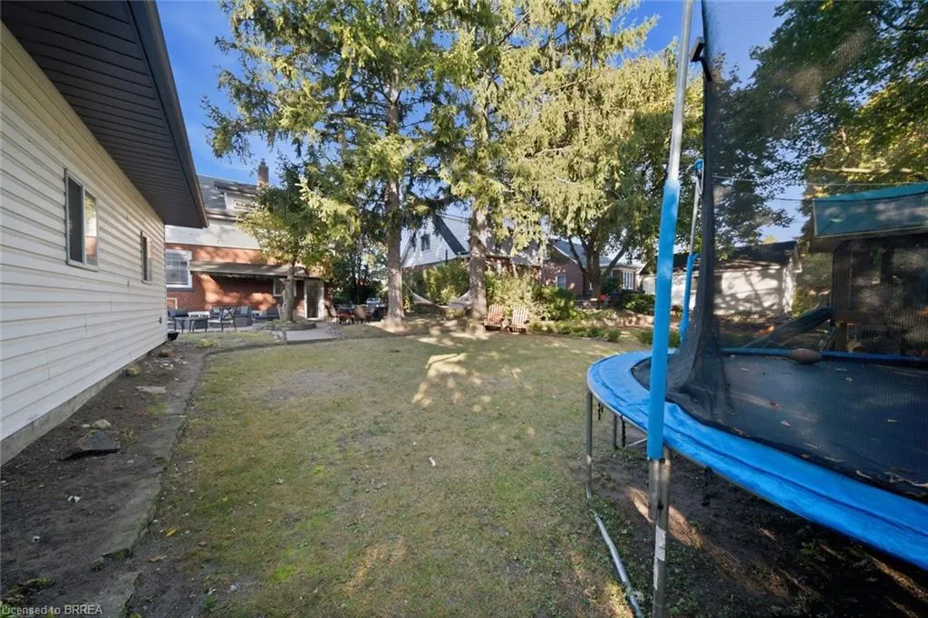 13 Forest Road