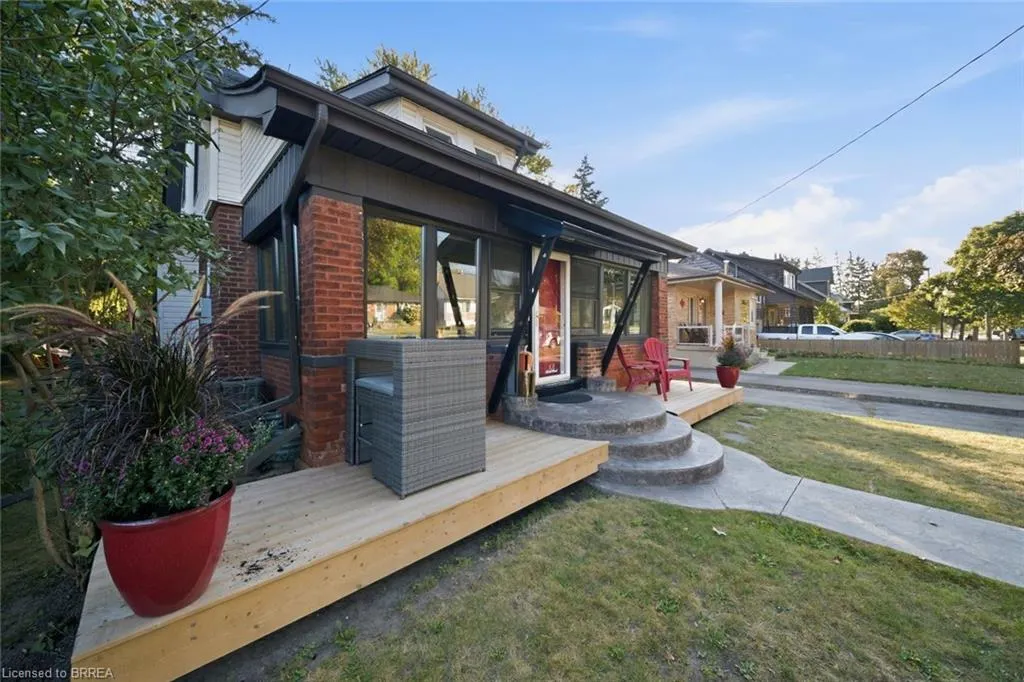 13 Forest Road
