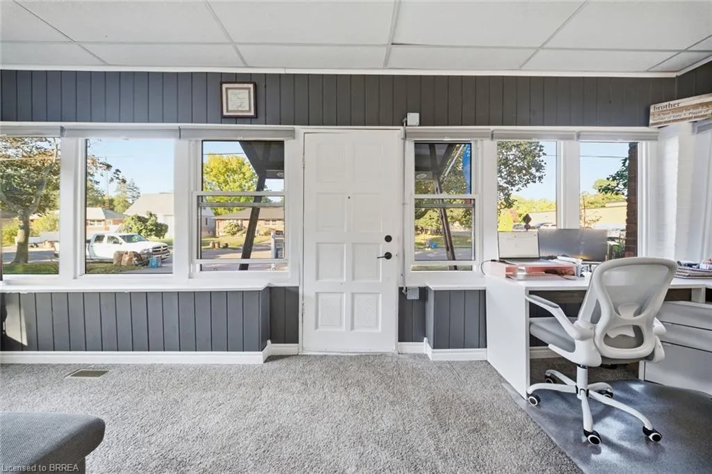13 Forest Road