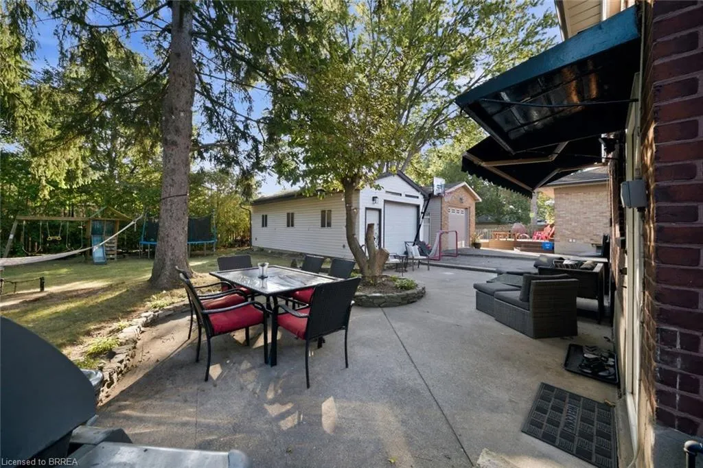 13 Forest Road