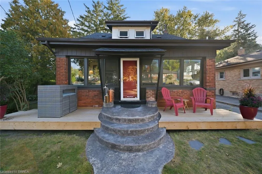 13 Forest Road