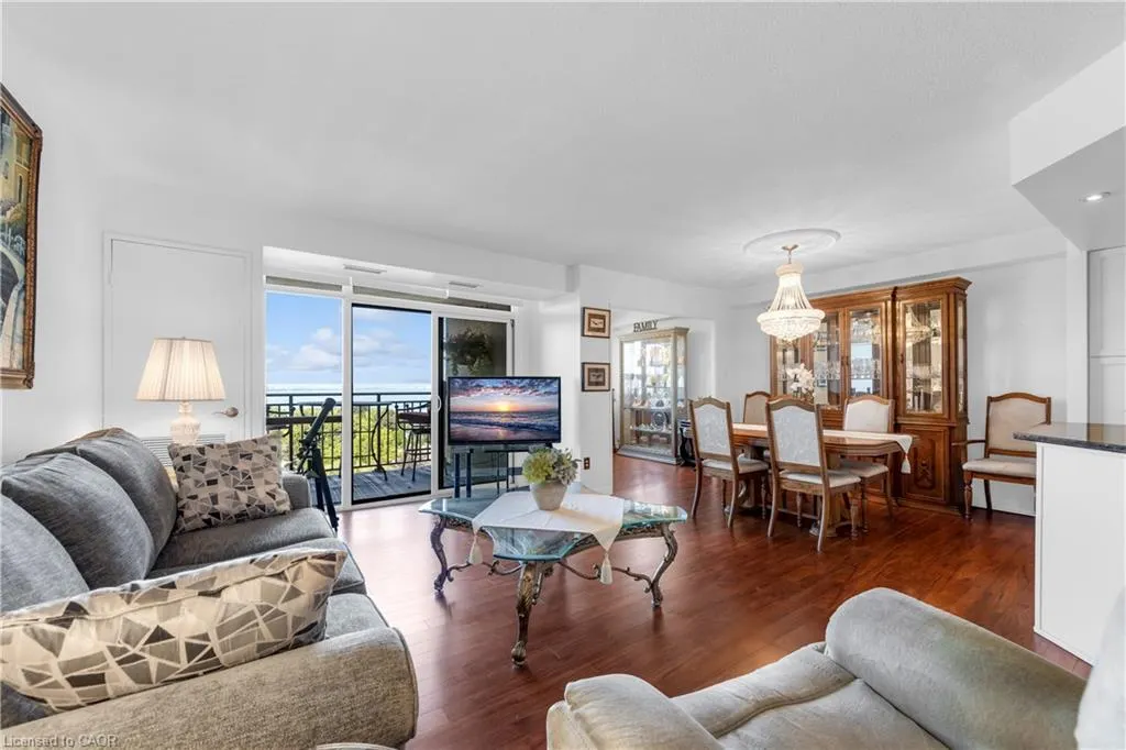 500 Green Road #1118