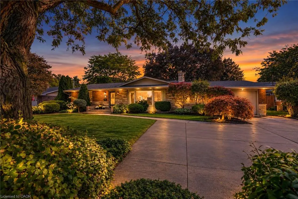 12 Baker Road N