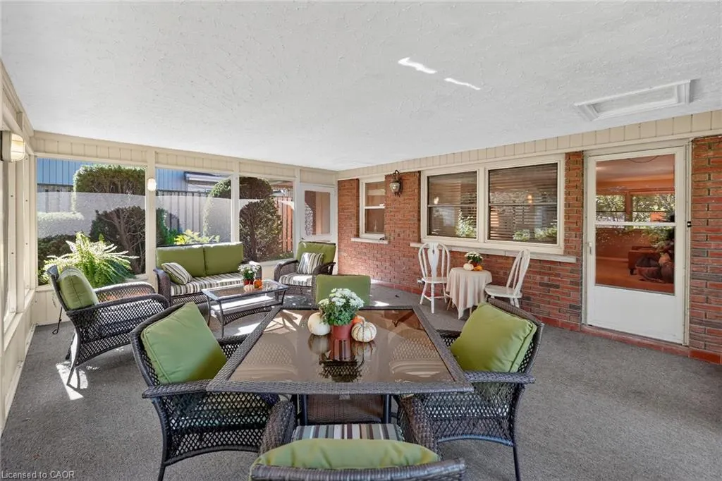 12 Baker Road N