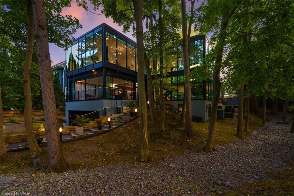 54 Raymar Place