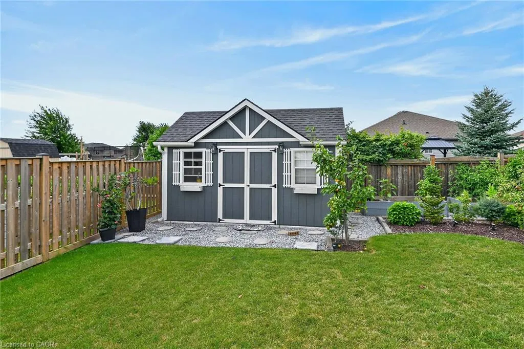 18 Linda Crescent