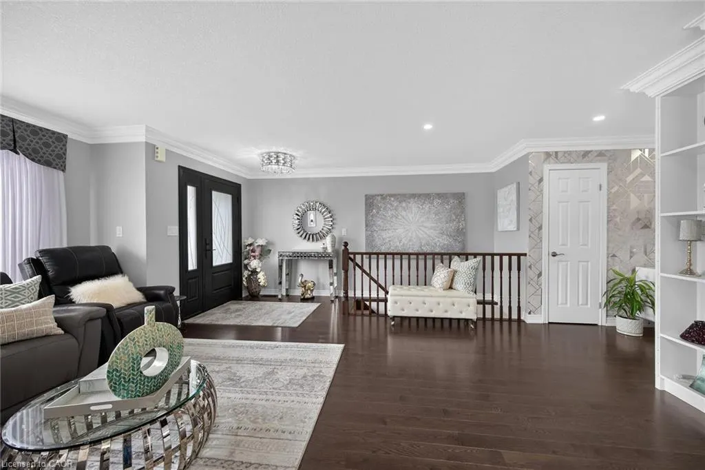 18 Linda Crescent