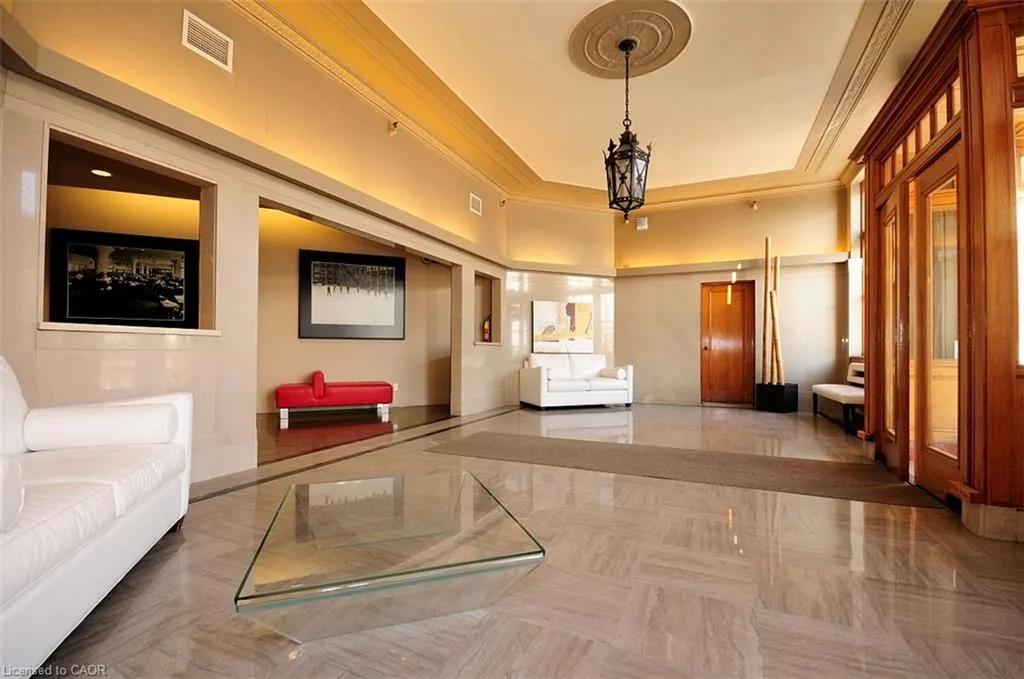 404 King Street W #507