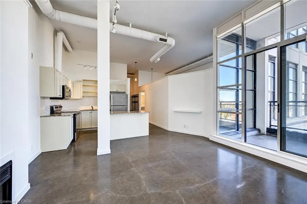 404 King Street W #507