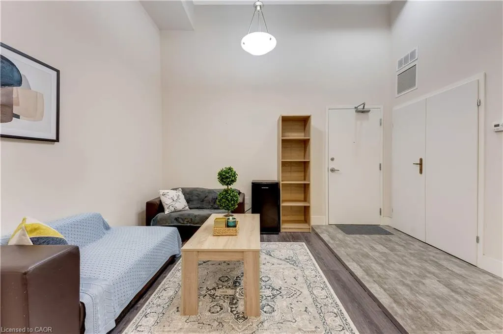 253 Albert Street #103