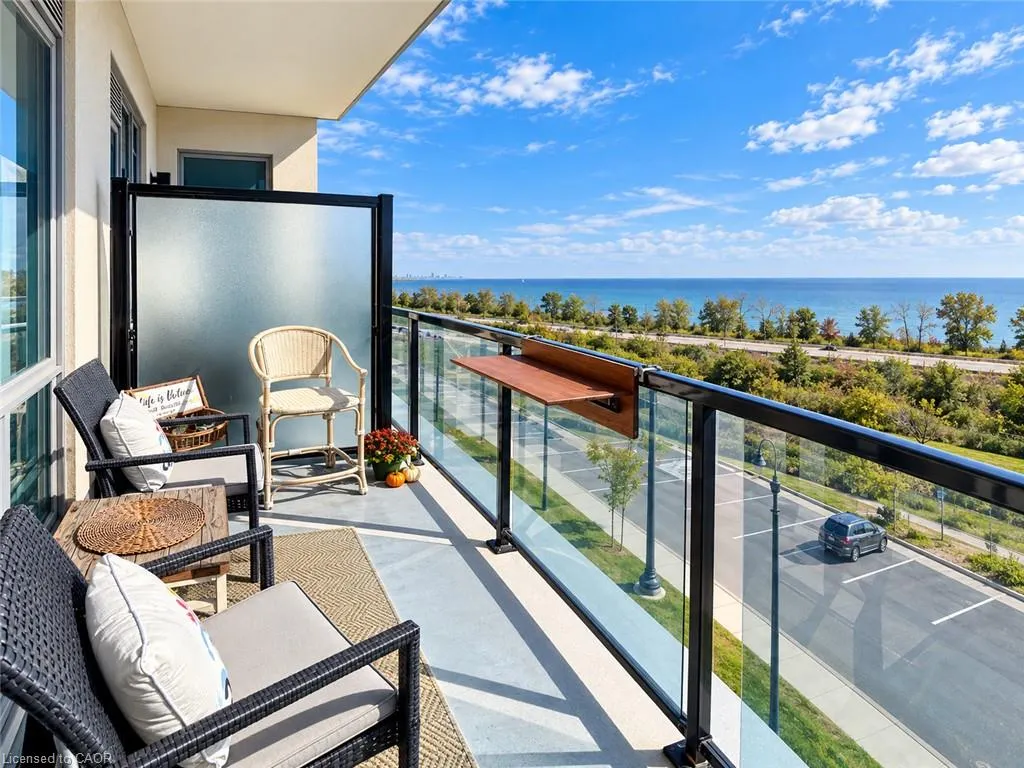 16 Concord Place #421