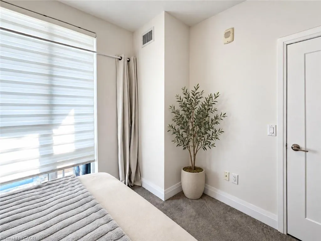 16 Concord Place #421