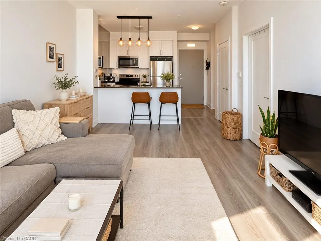 16 Concord Place #421