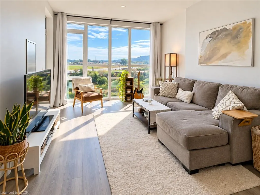 16 Concord Place #421
