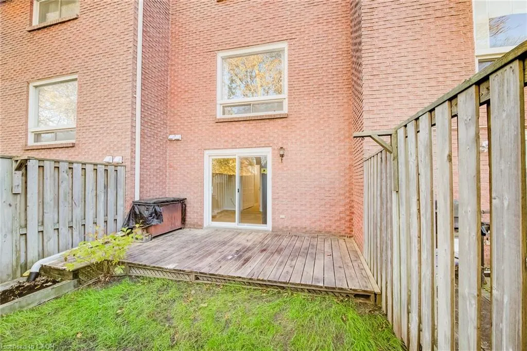121 Morgan Avenue #25