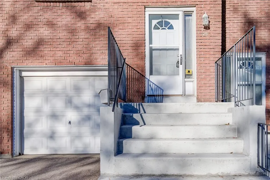 121 Morgan Avenue #25