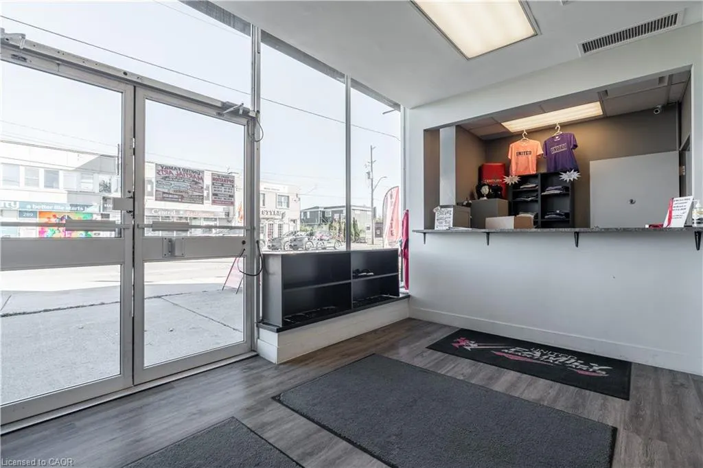 290 Queenston Road