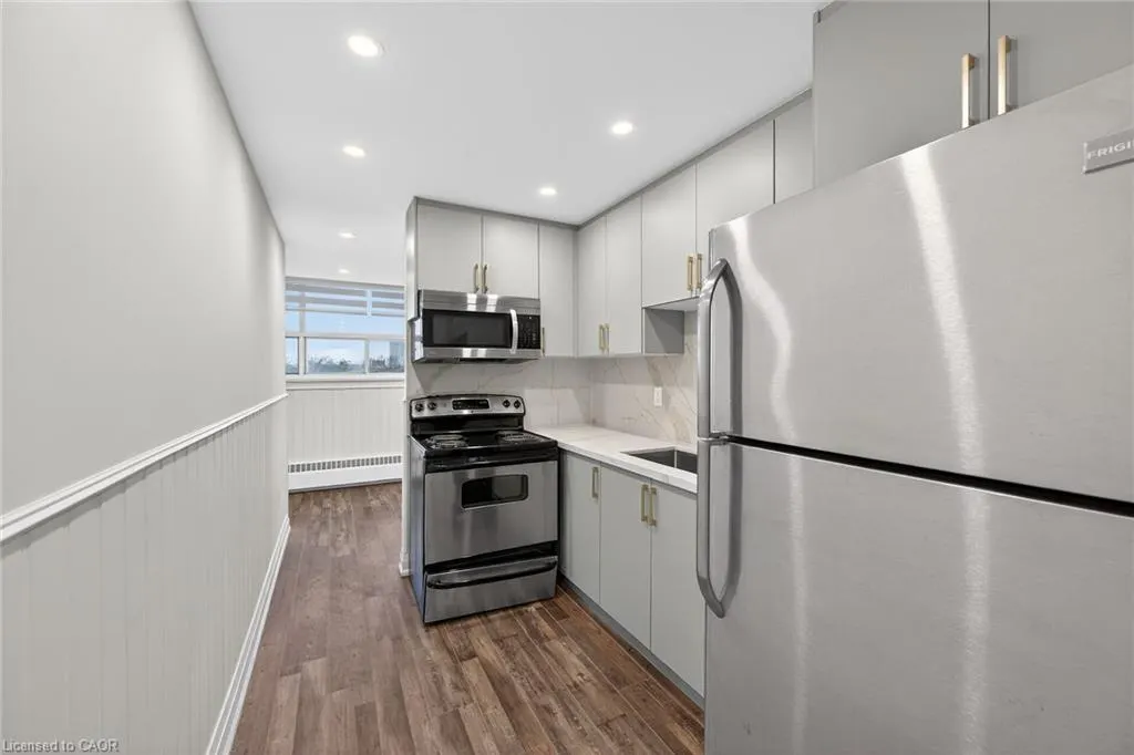 212 Kerr Street #702