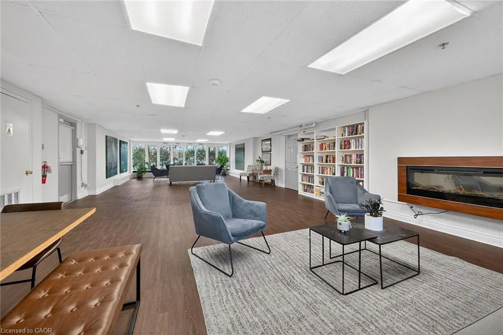212 Kerr Street #702