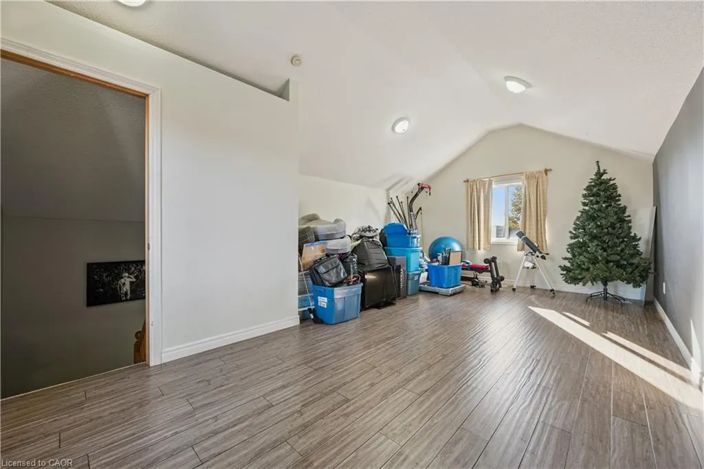 7 Kroeger Crescent