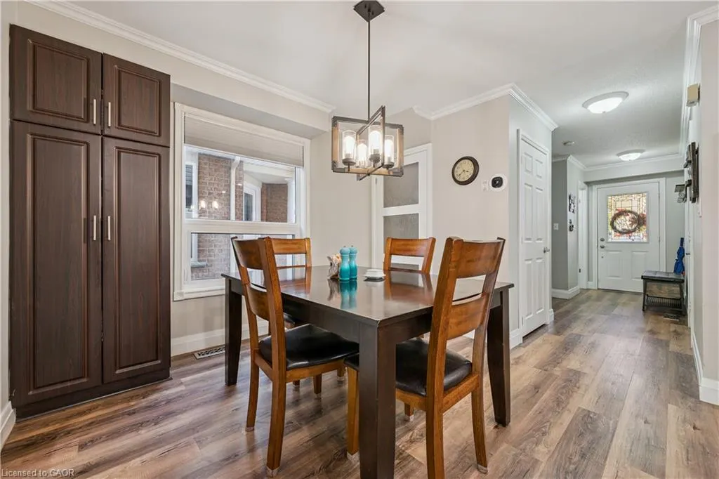 7 Kroeger Crescent