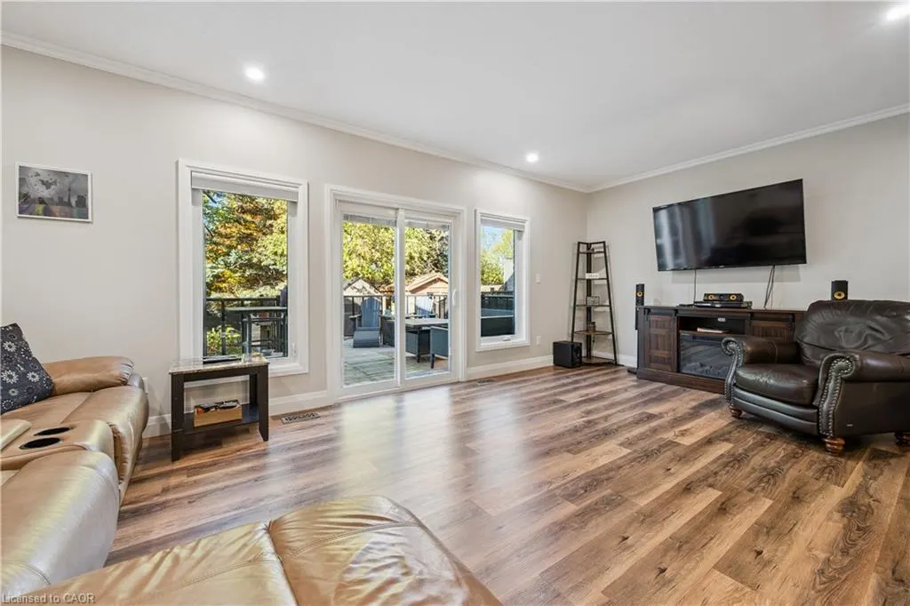 7 Kroeger Crescent