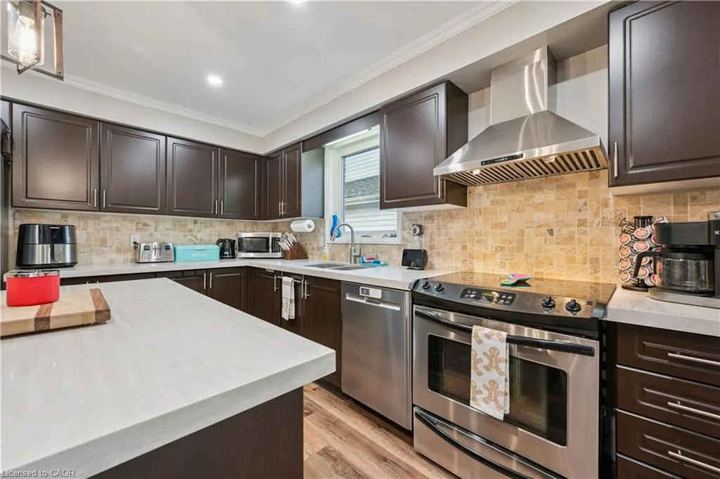 7 Kroeger Crescent