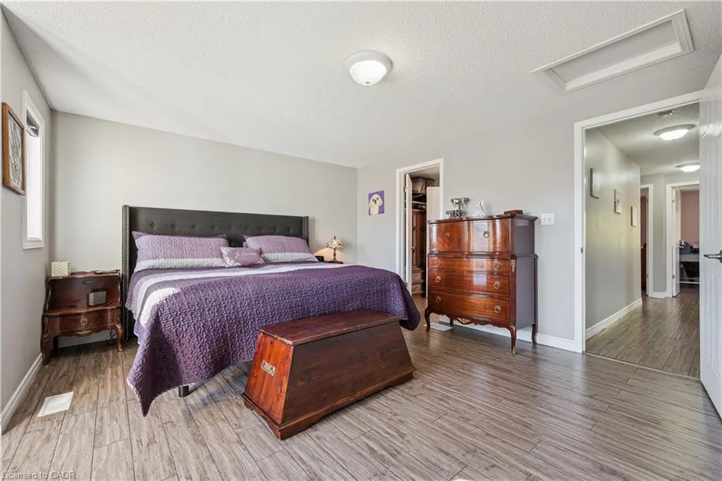 7 Kroeger Crescent