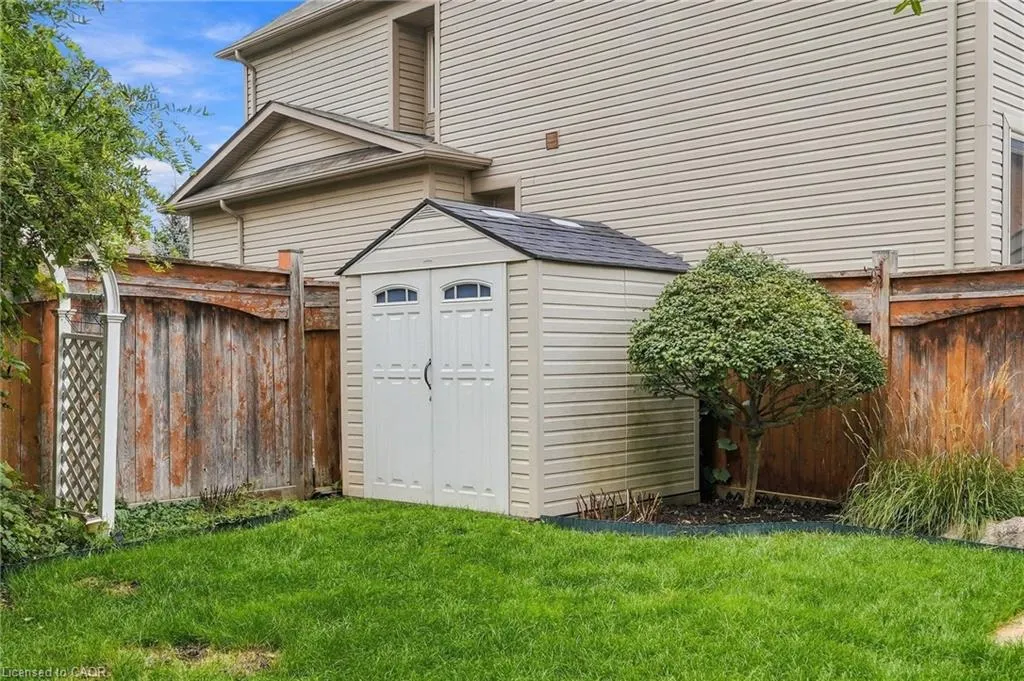 32 Wimberly Avenue