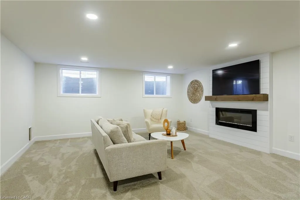 3591 Mia Lane