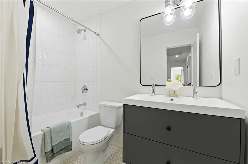 37 Edwin Street #1