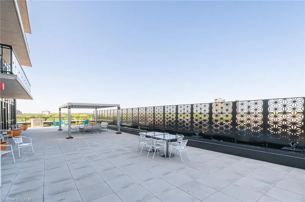 60 Charles Street W #1806