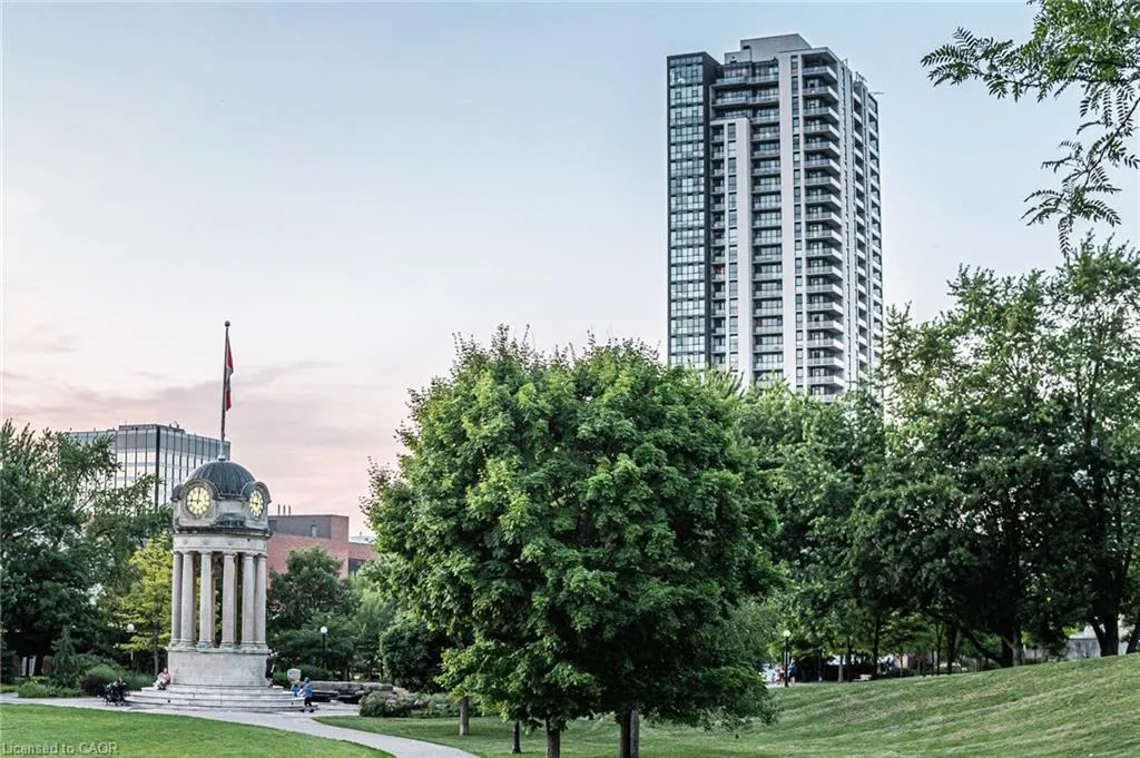 60 Charles Street W #1806