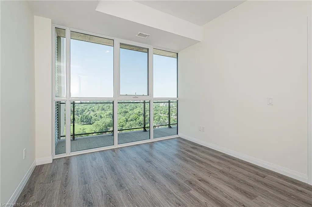 60 Charles Street W #1806