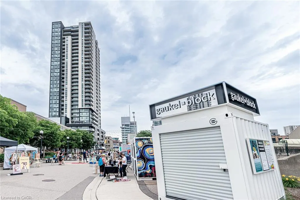 60 Charles Street W #1806