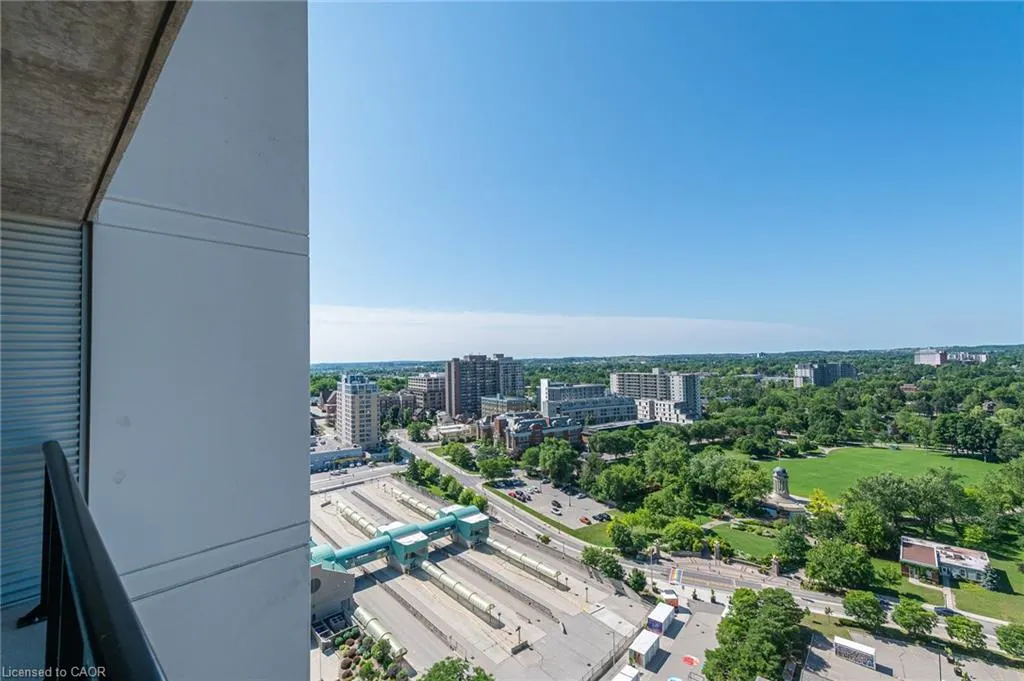 60 Charles Street W #1806