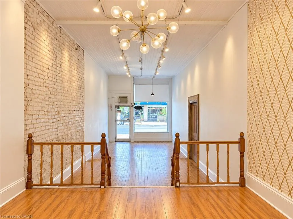 133 James Street N #Main