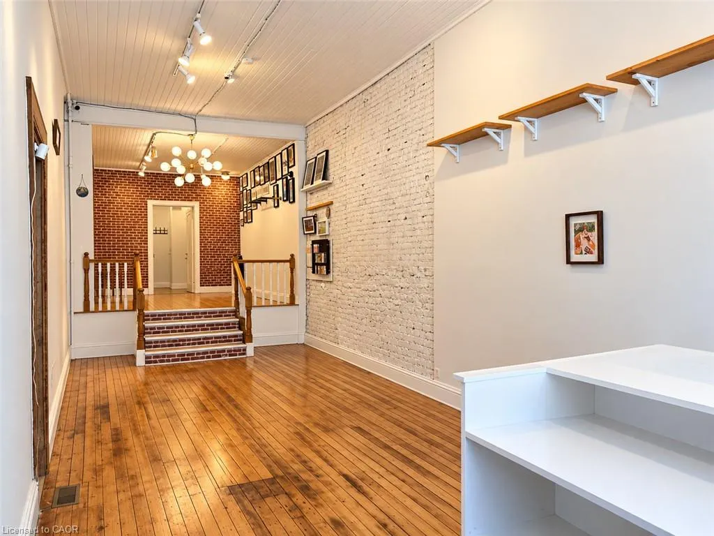 133 James Street N #Main