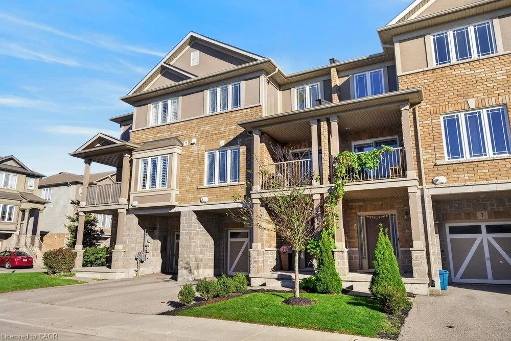 9 Bloom Crescent