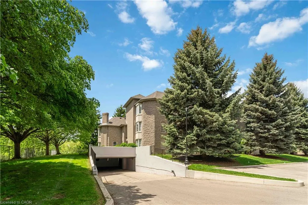 970 Golf Links Road #205