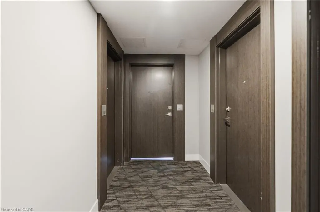 15 Queen Street S #1302